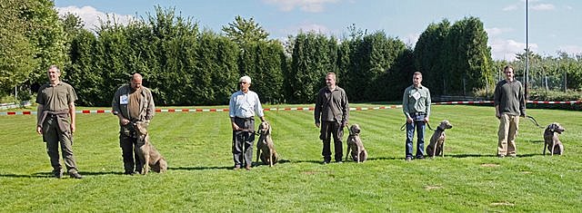 Züchter und Führer des Weimaraner-D-Wurfs